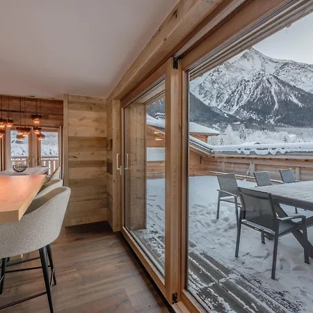 De Luxe Avec Piscine Interieure Et Sauna, Proche - Fr-1-343-261 * Chamonix