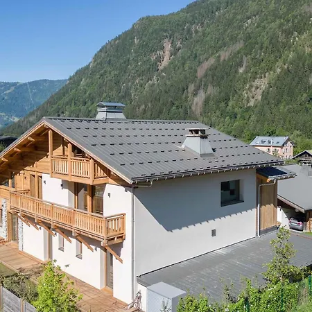 Chalet De Luxe Avec Piscine Interieure Et Sauna, Proche - Fr-1-343-261 Chamonix